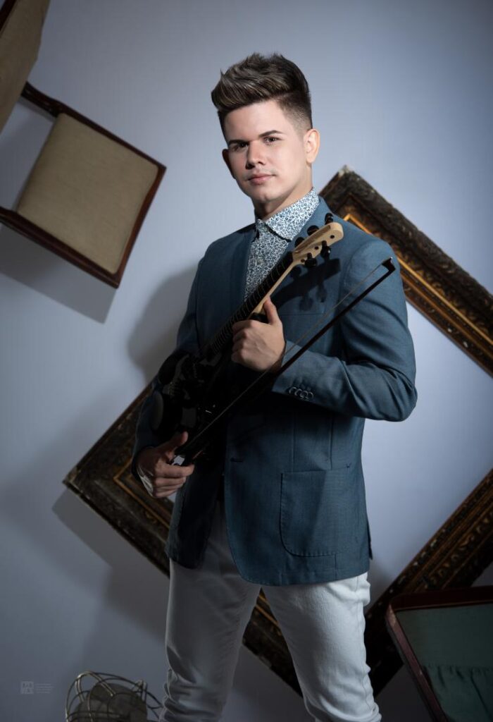 Miami Violinist Marcos del Risco Violinista de Miami