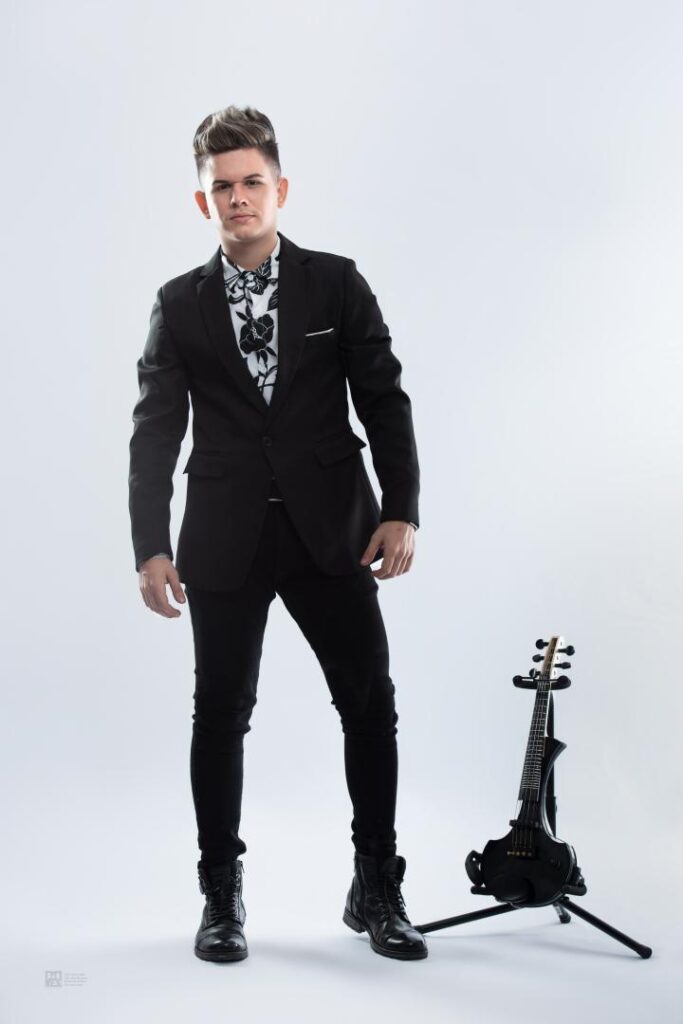 Miami Violinist Marcos del Risco Violinista de Miami