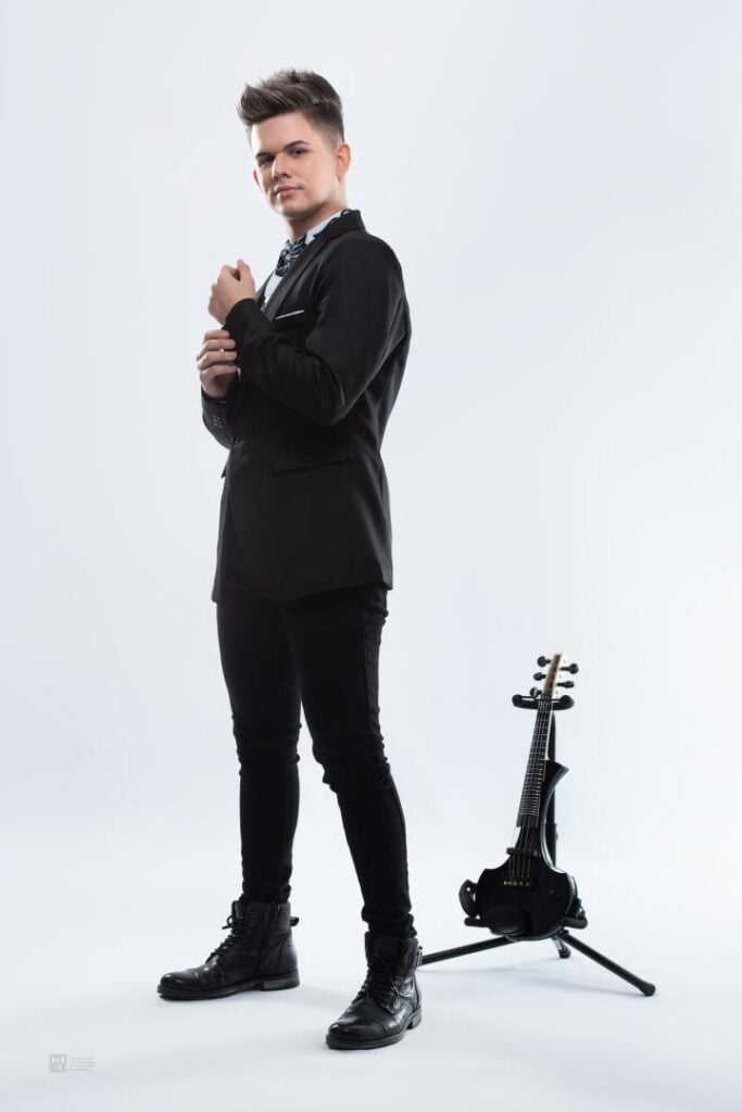 Miami Violinist Marcos del Risco Violinista de Miami