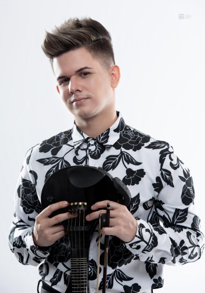 Miami Violinist Marcos del Risco Violinista de Miami